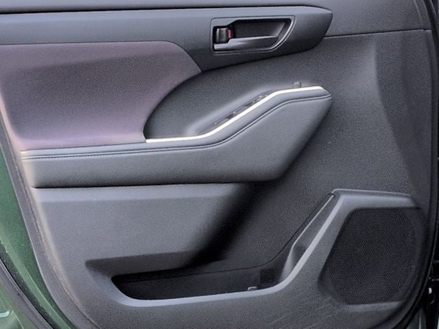 2023 Toyota HIGHLANDER HYBRD LE