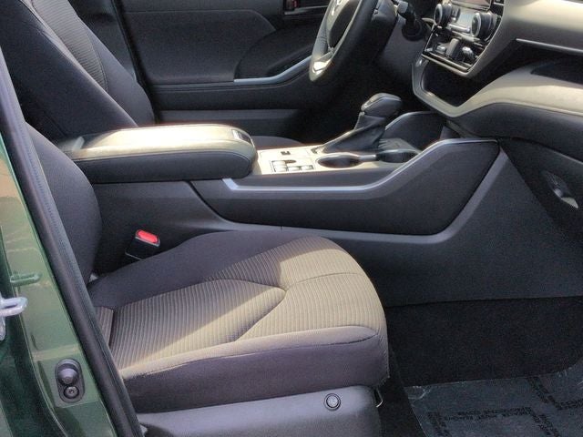 2023 Toyota HIGHLANDER HYBRD LE