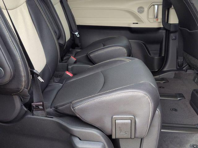 2026 Toyota SIENNA LIMITED Limited 7 Passenger