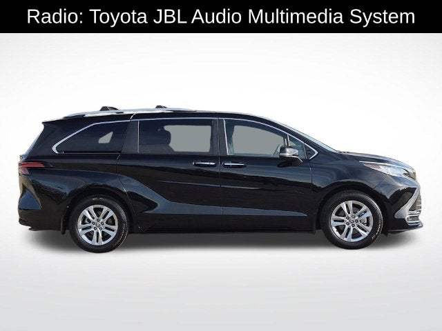 2026 Toyota Sienna Limited 7 Passenger