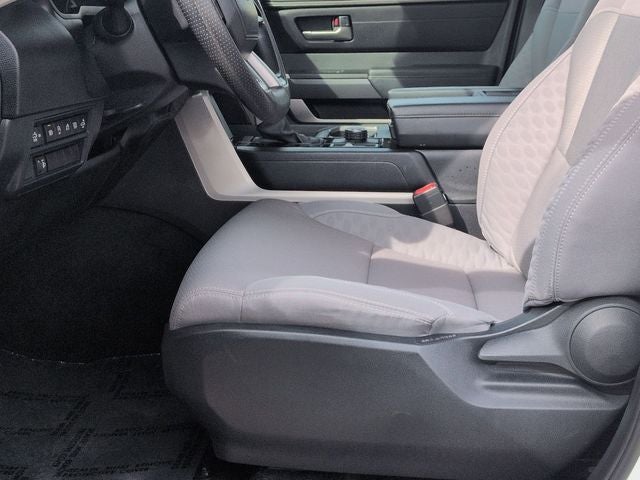 2024 Toyota TUNDRA 4X4 SR5