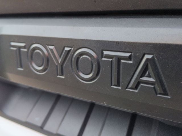 2024 Toyota TUNDRA 4X4 SR5