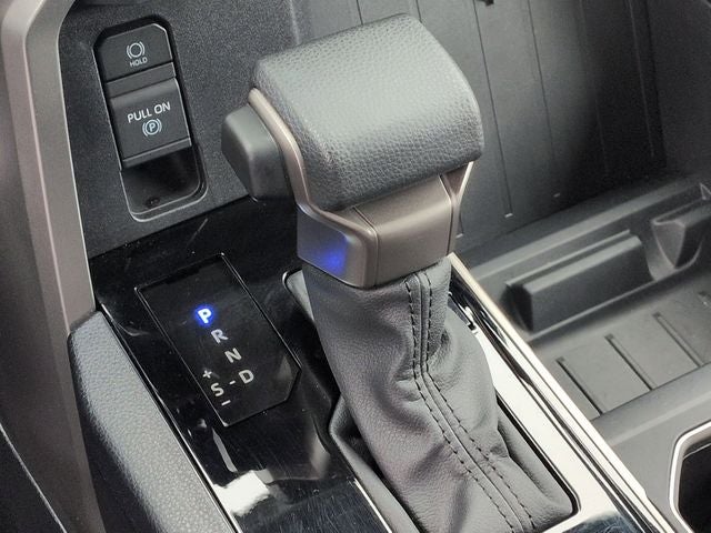 2025 Toyota TUNDRA 4X4 SR5