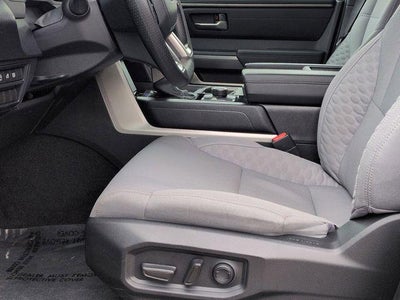 2025 Toyota TUNDRA 4X4 SR5