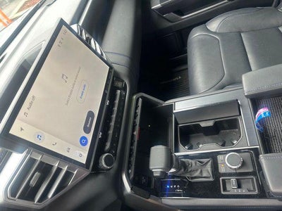 2022 Toyota TUNDRA 4X4 Platinum