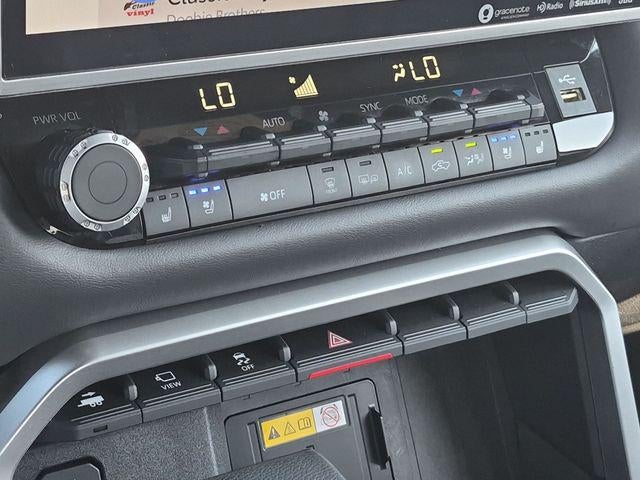 2022 Toyota Tundra i-FORCE MAX Platinum