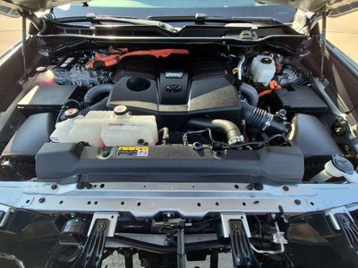 2022 Toyota Tundra i-FORCE MAX Platinum