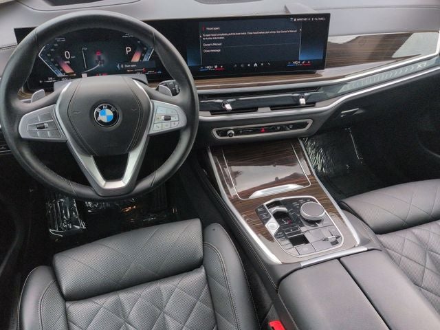2025 BMW X7 xDrive40i