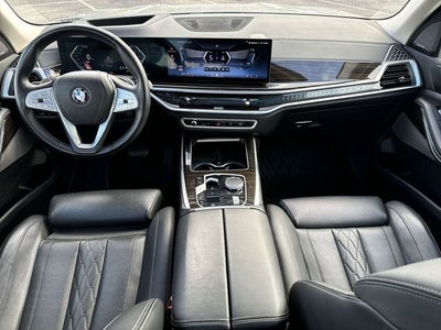 2025 BMW X7 xDrive40i