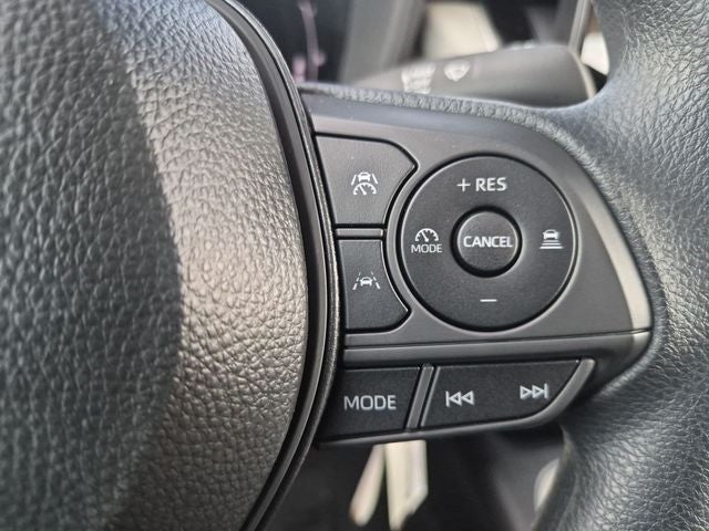 2026 Toyota Corolla LE - Photo 18