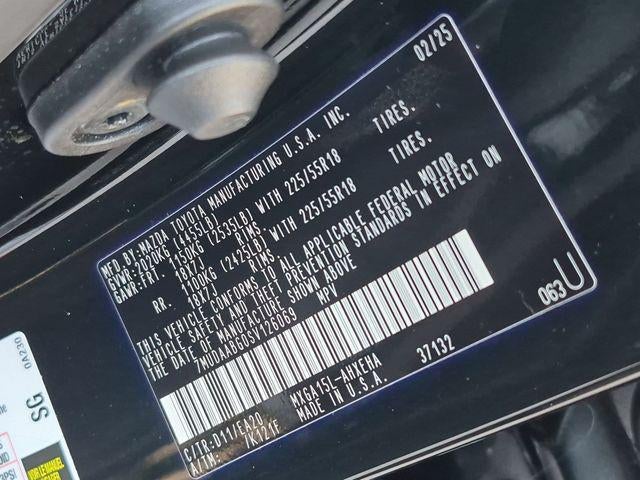 2025 Toyota Corolla Cross XLE