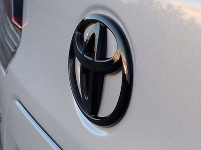 2026 Toyota COROLLA CROSS HV Hybrid SE