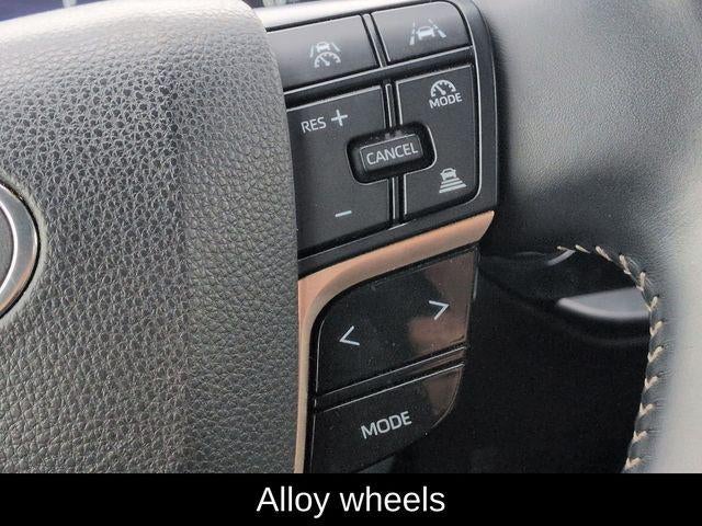 2024 Toyota CROWN XLE