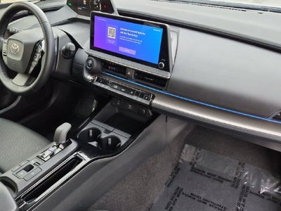 2025 Toyota Prius XLE
