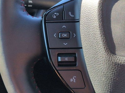 2024 Toyota PRIUS PRIME SE
