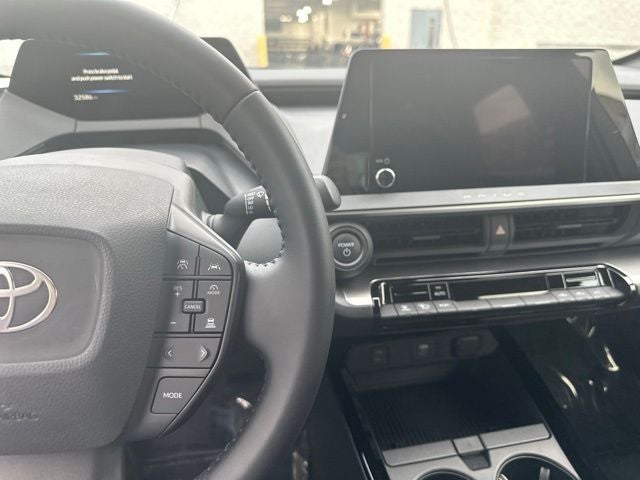 2025 Toyota Prius LE