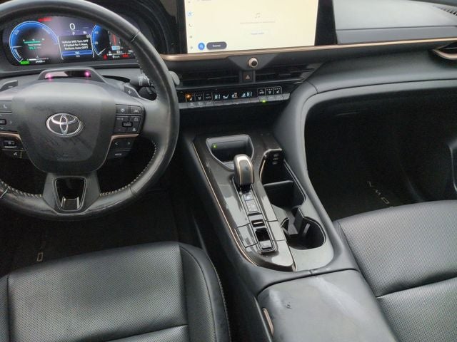 2024 Toyota CROWN Platinum