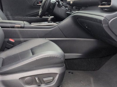 2024 Toyota CROWN Platinum