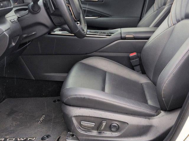 2024 Toyota CROWN Platinum