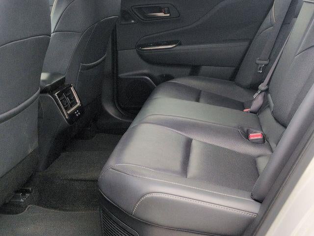 2024 Toyota CROWN Platinum