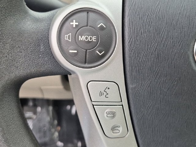 2013 Toyota PRIUS v Three