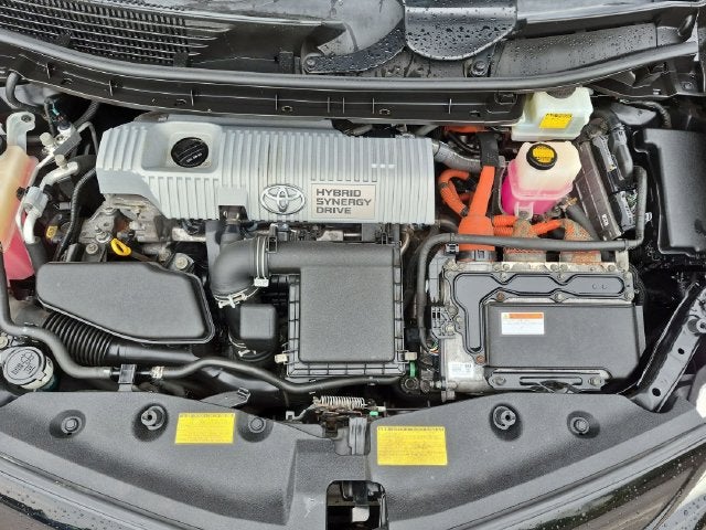 2013 Toyota PRIUS v Three