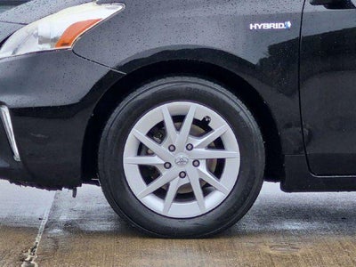 2013 Toyota PRIUS v Three