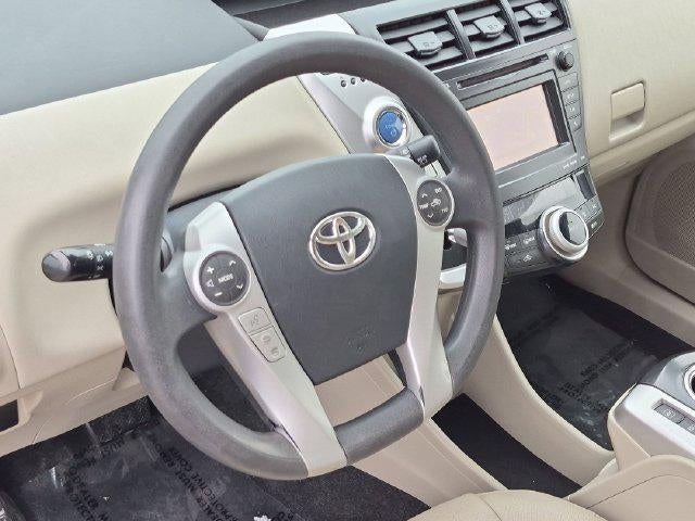 2013 Toyota PRIUS v Three