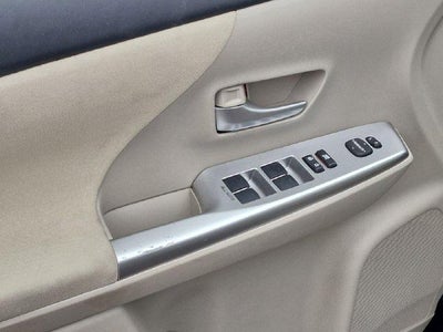 2013 Toyota PRIUS v Three