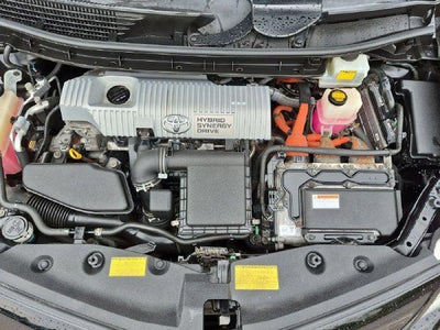 2013 Toyota PRIUS v Three