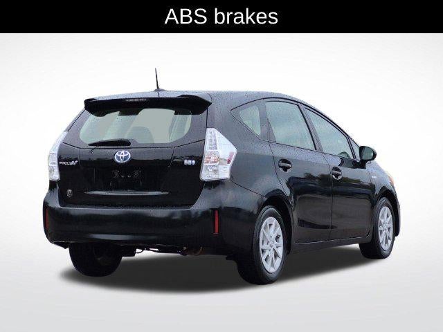 2013 Toyota PRIUS v Three