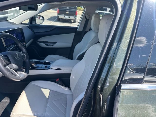 2025 Lexus NX 450h+ Luxury
