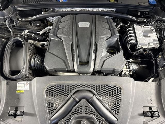 2022 Porsche Macan S
