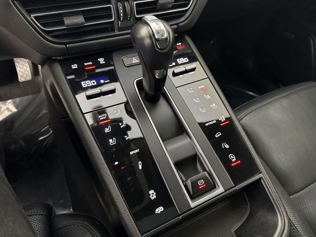 2022 Porsche Macan S