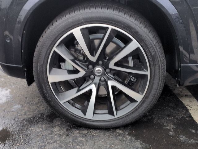 2019 Volvo XC90 T6 Momentum