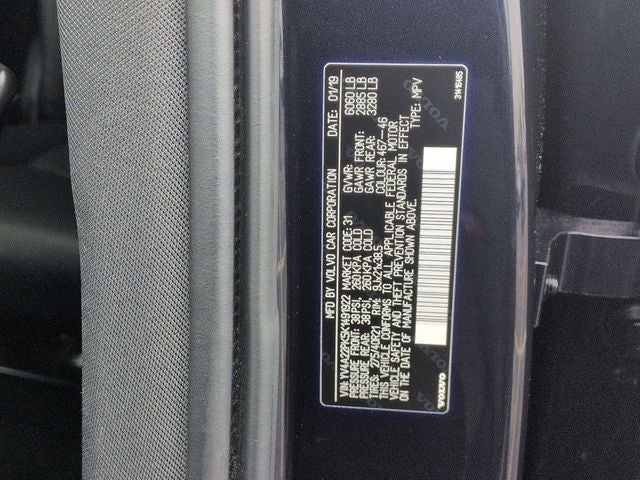 2019 Volvo XC90 T6 Momentum