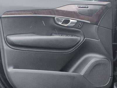 2019 Volvo XC90 T6 Momentum
