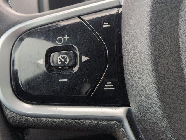 2019 Volvo XC90 T6 Momentum