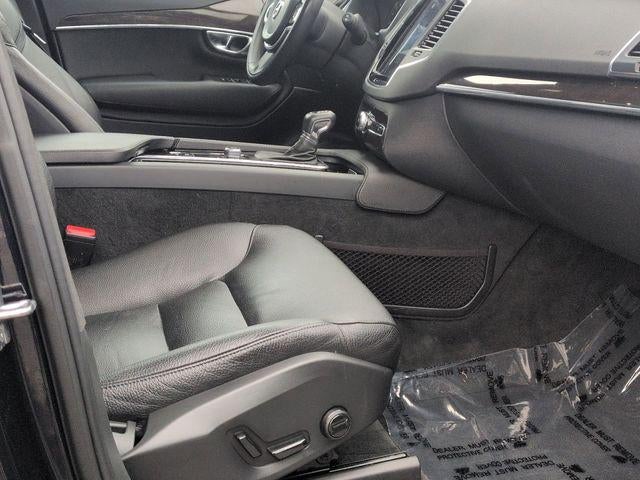 2019 Volvo XC90 T6 Momentum