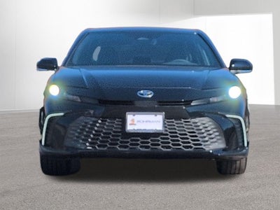 2026 Toyota Camry SE AWD