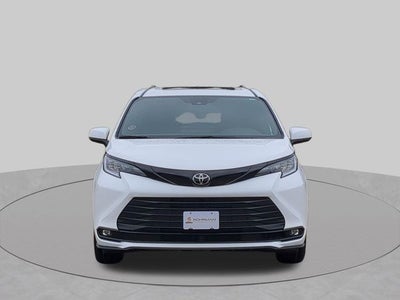 2026 Toyota Sienna Woodland Edition