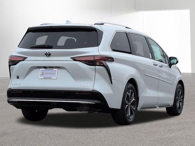 2026 Toyota Sienna Platinum