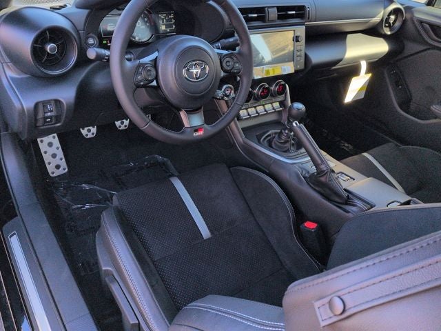 2026 Toyota GR86 Premium MT