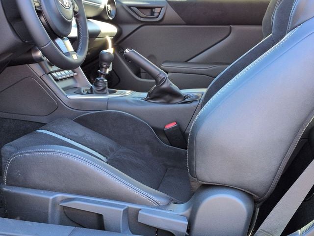 2026 Toyota GR86 Premium MT