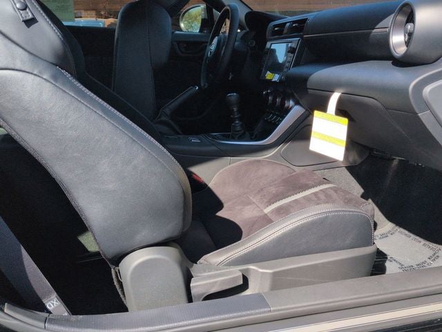 2026 Toyota GR86 Premium MT