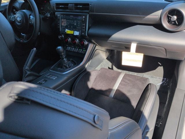 2026 Toyota GR86 Premium MT