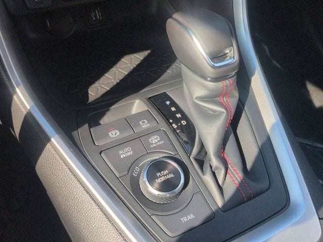 2025 Toyota RAV4 Plug-in Hybrid SE